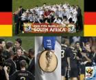 Германия, занимающая третье в Кубке мира по футболу 2010 Южная Африка